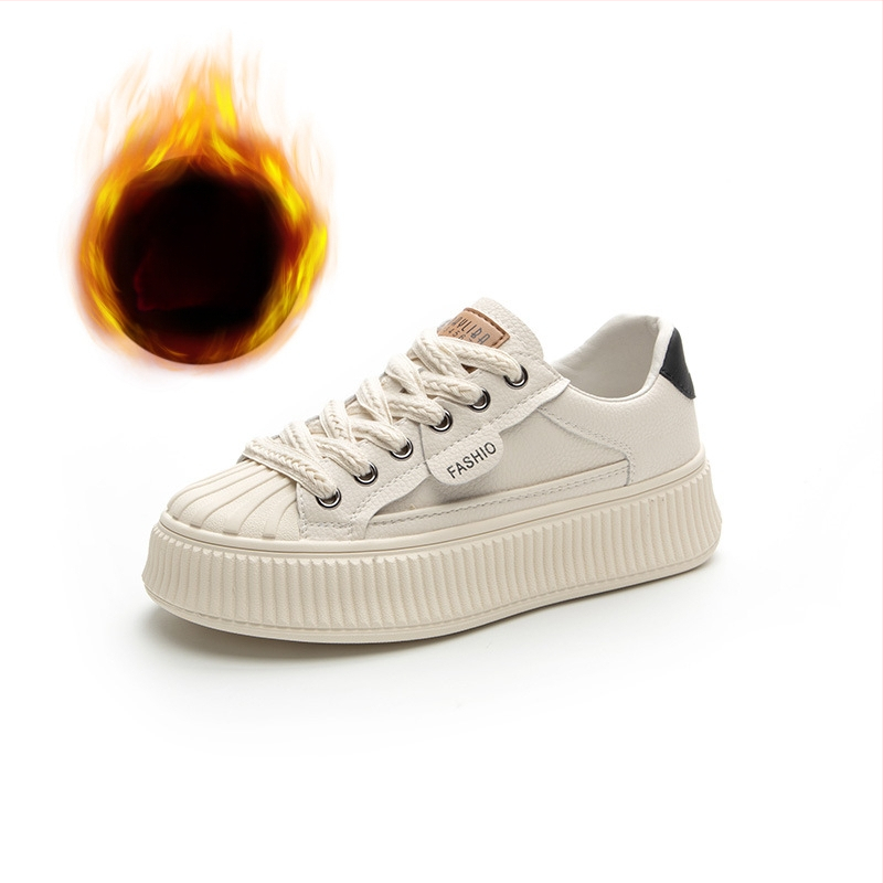Γυναικείες λευκές δερμάτινες sneakers με φαρδιά σόλα, shell toe, χαμηλό ύψος