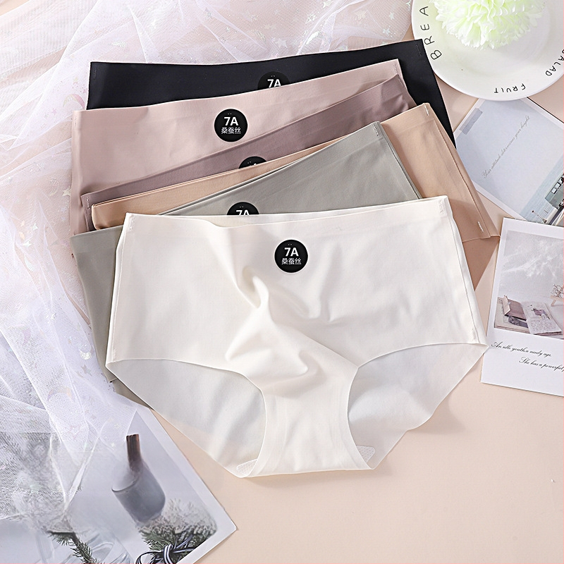Nyári női alsónemű ice silk anyagból, középmagas derekú, lélegző, antibakteriális, egyszínű