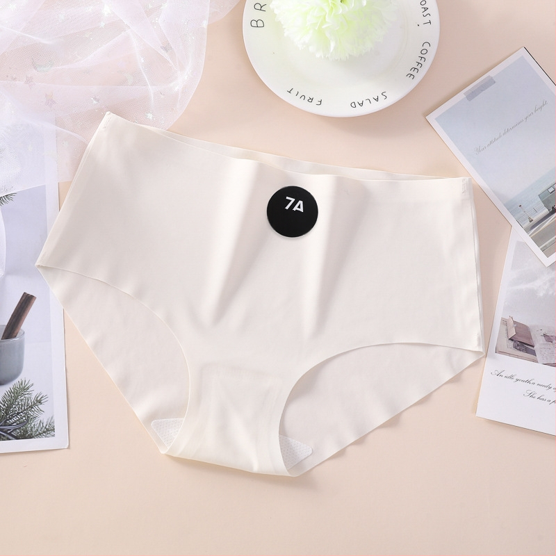 Nyári női alsónemű ice silk anyagból, középmagas derekú, lélegző, antibakteriális, egyszínű
