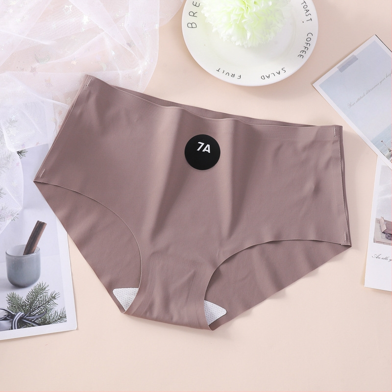 Nyári női alsónemű ice silk anyagból, középmagas derekú, lélegző, antibakteriális, egyszínű