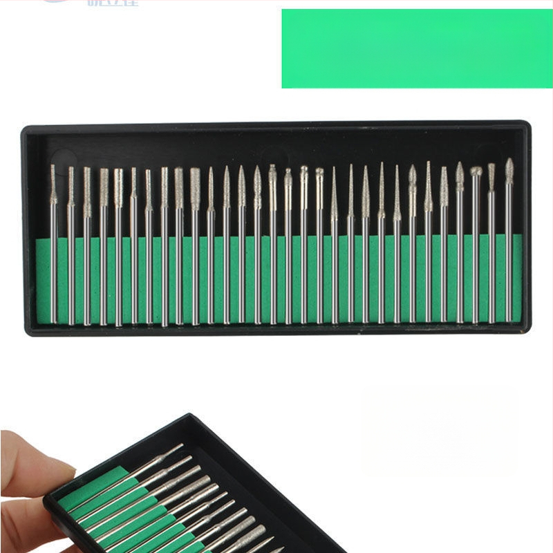 Gyémánt csiszolófejek, 30 darabos készlet zöld dobozban, 2,35/3,0 mm szárú, manikűrhöz