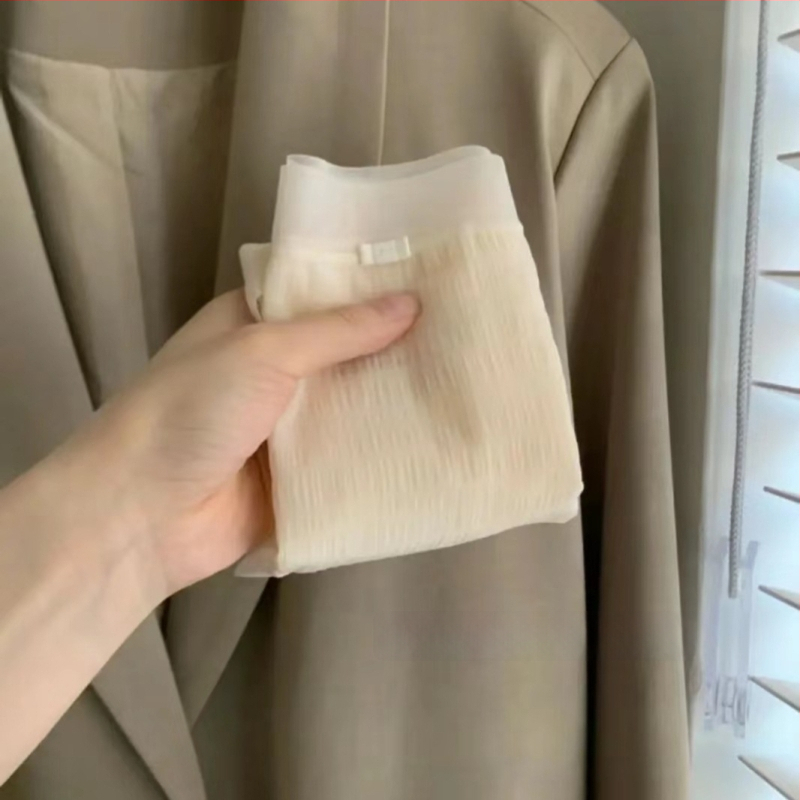 Női középmagas derekú, Seamless bugyi, jég-selyem érzetű nylonból, pamut bélés