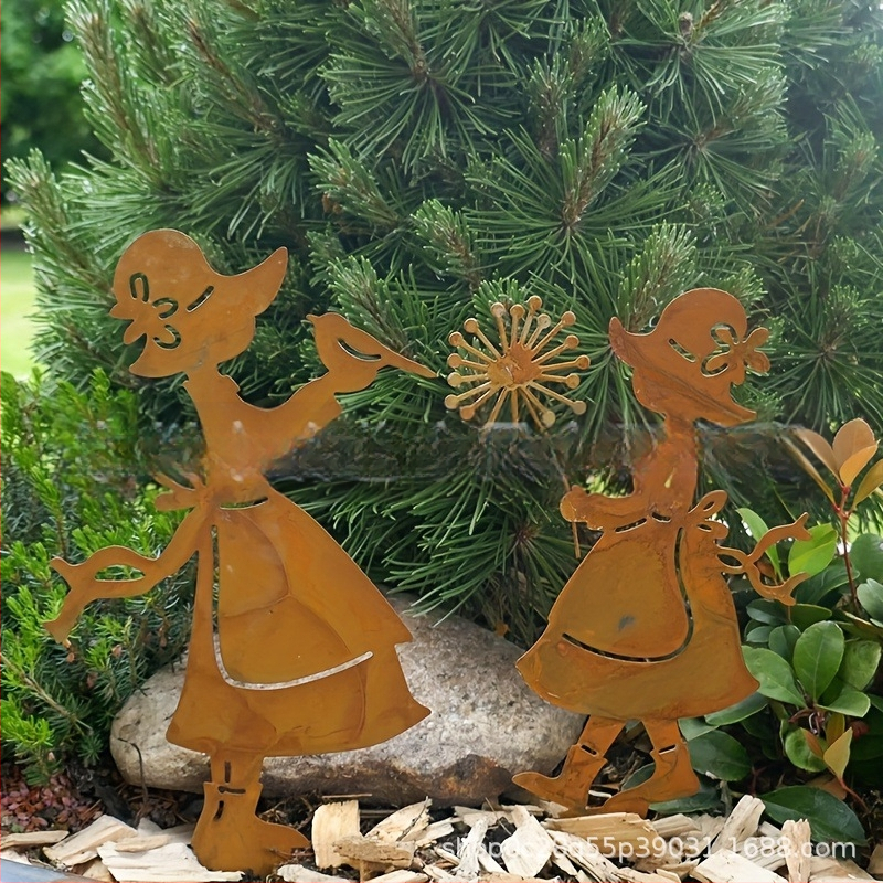 Statuetă de grădină din fier, siluetă a unei fetițe cu ouă de Paște, finisaj ruginit, decor bonsai pentru grădină și curte