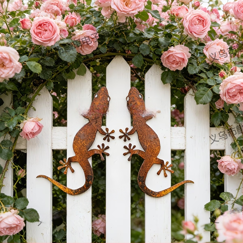 Gecko metal ruginit, decor de perete în siluetă pentru grădină