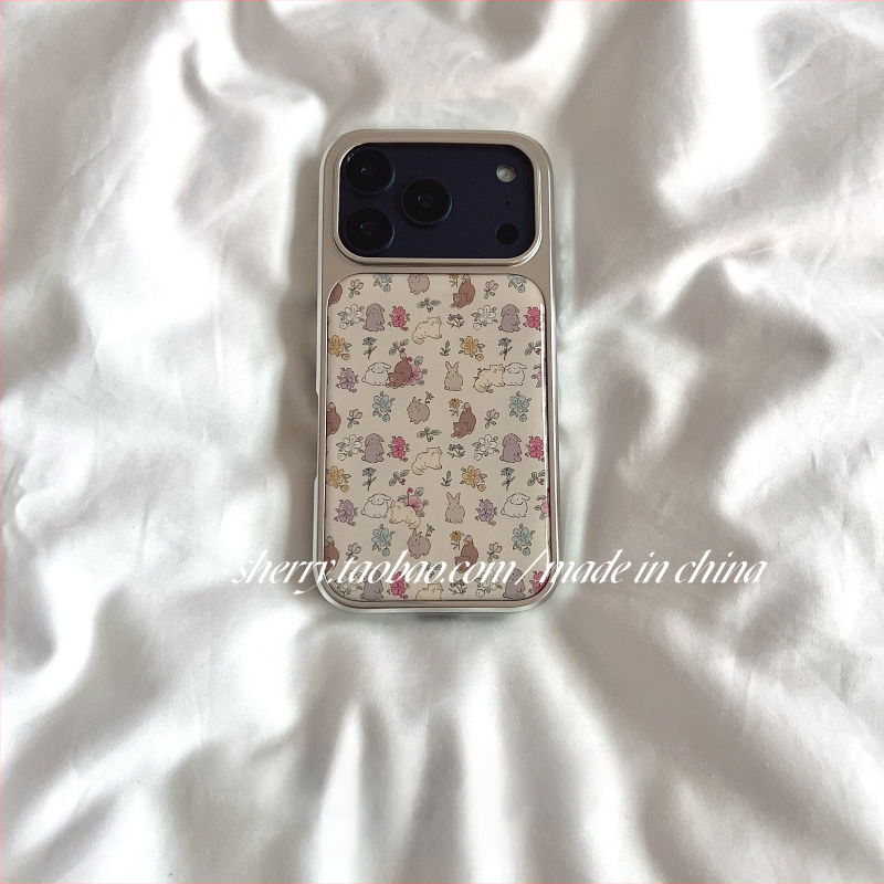 Carcasă TPU Sherry Ins cu design floral, margini electroplate argintii, cu iepuri și pisici pentru iPhone 17 Pro Max