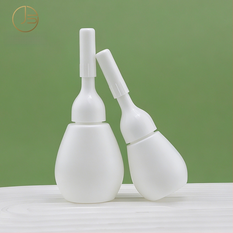 Sticlă albă din plastic PE pentru picături oftalmice 5 ml; recipient dozator cosmetic 10 ml pentru loțiune/essence – ambalaj de probă