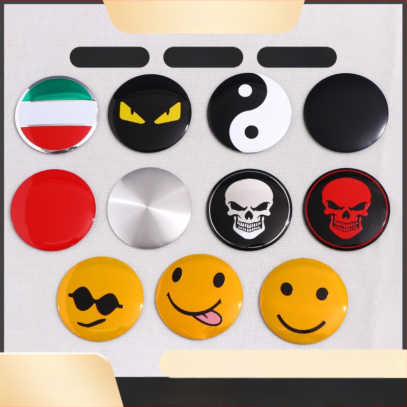 Etichete metalice personalizate pentru volan, etichete pentru capacele de centru și logo-uri personalizate