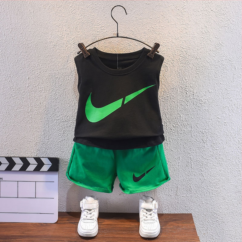 Set pentru copii băieți, două piese: top fără mâneci și pantaloni scurți, vară