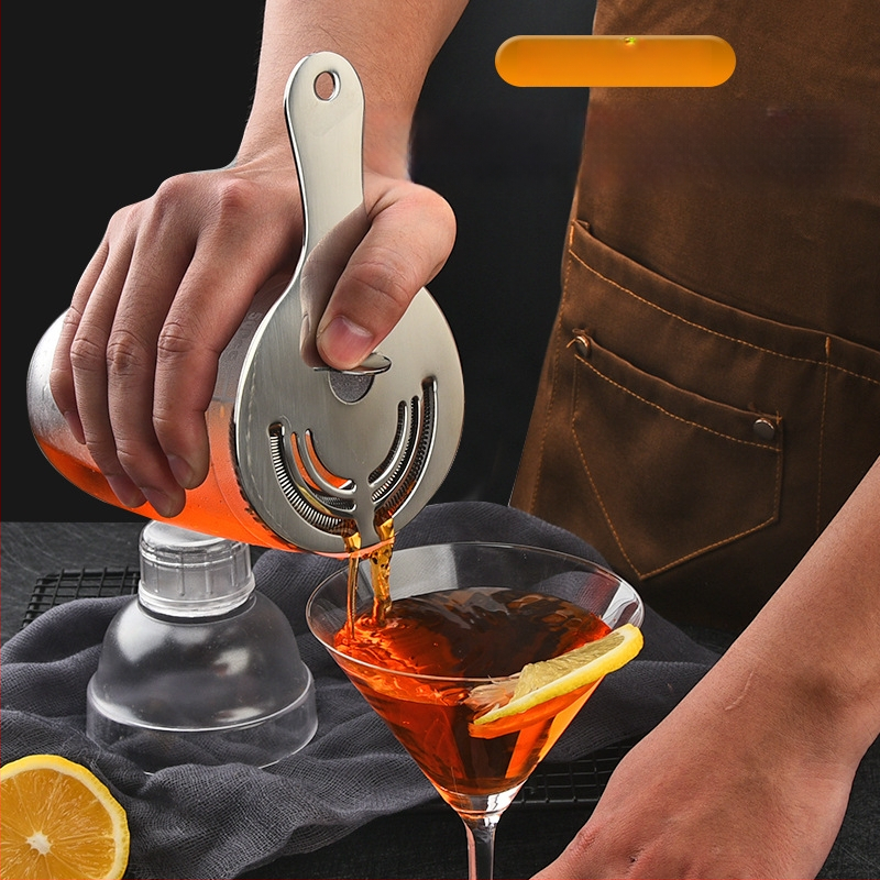 Filtru de gheață semicircular din oțel inoxidabil pentru cuburi Hawthorne – Separator de gheață pentru baruri și uz casnic