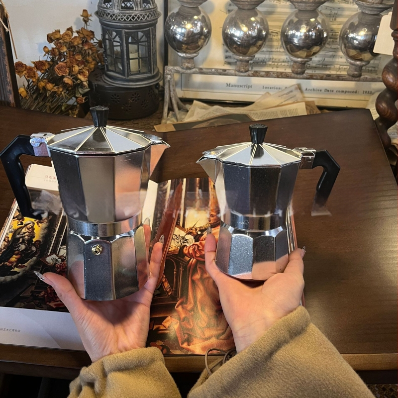 Moka din aluminiu italian, design octagonal, stil european