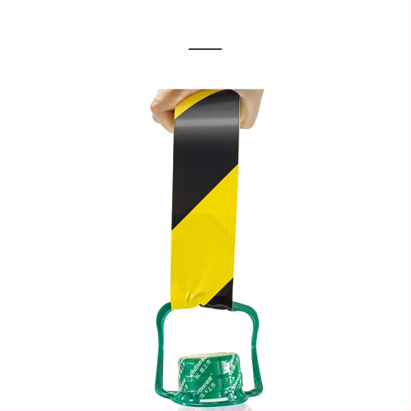 Bandă de avertizare galben-negru pentru marcaje pe podea – marcaj tip zebra, lăţime 4,8 cm, lungime 16/33 m