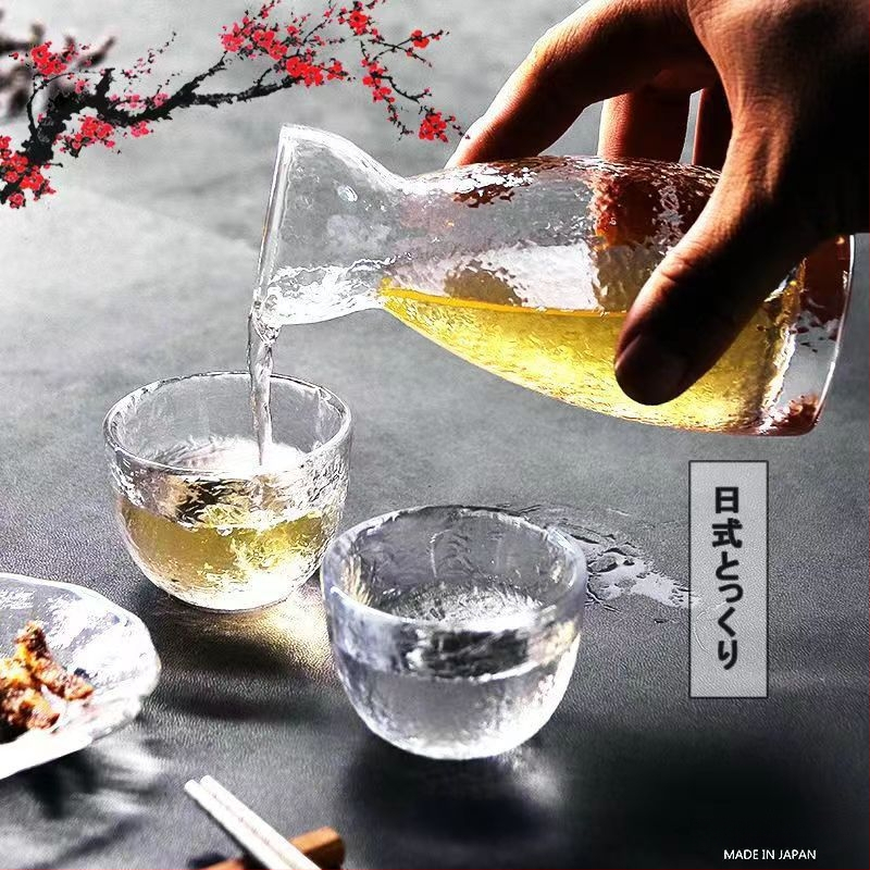 Set de sake în stil japonez, cu pahar în formă de cioc de vultur și încălzitor din cristal