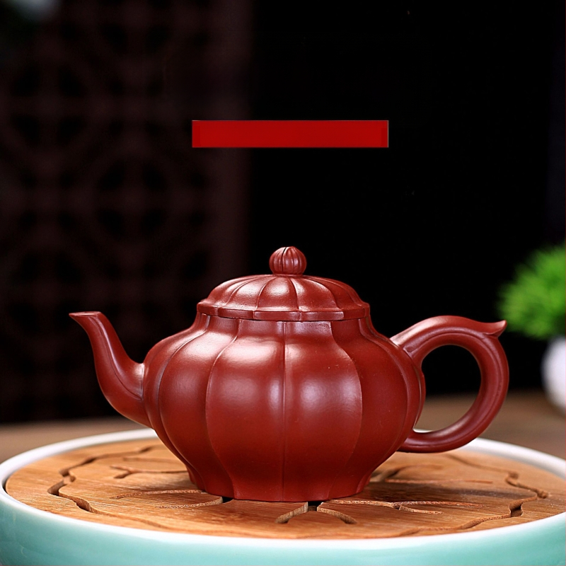 Ceainic din lut mov, lucrat manual, cu husă brocard, set Da Hong Pao Gongfu, capac cu nervuri