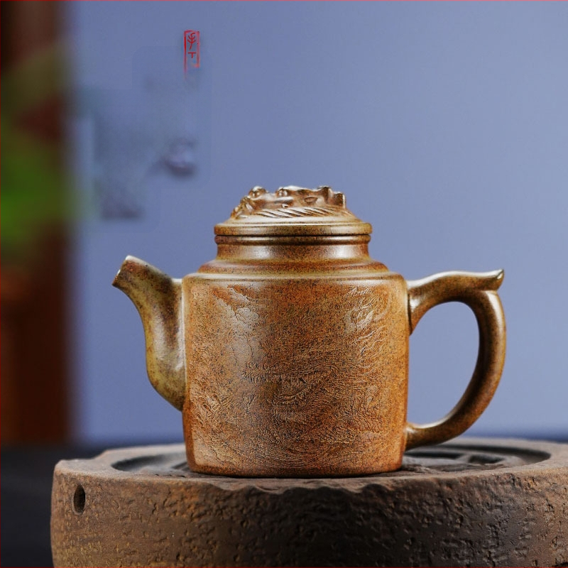 Ceainic din lut mov cu design cilindric dragon, stil kung fu, semi-artizanal, lut mineral original