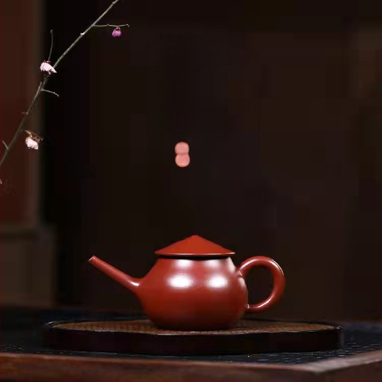Ceainic Yixing Zisha, pictură manuală, motiv Red Robe, cutie cadou