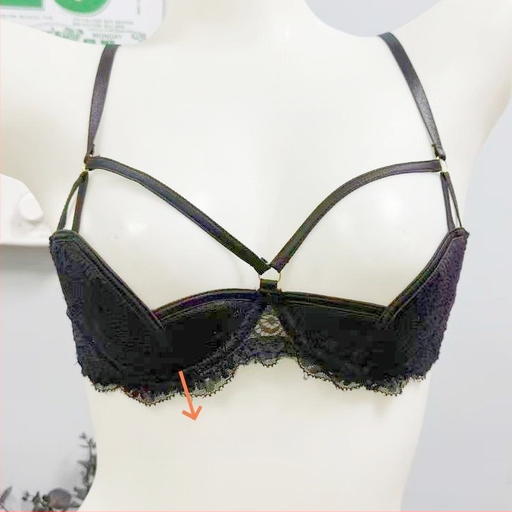 Lenjerie din dantelă cu bureți de spumă, sutien cu cupă semi, cu arc metalic, fără închidere