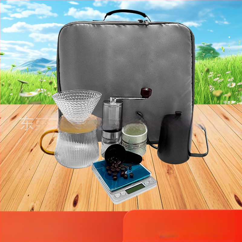 Set portabil de cafea pentru exterior cu ceainic pentru turnare manuală și mecanism cu manivelă, 8 piese