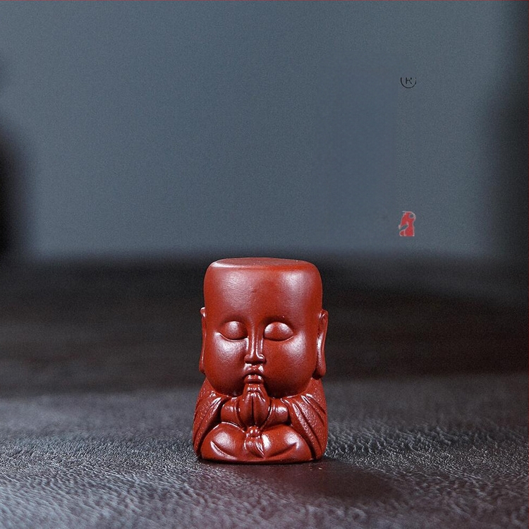 Tea pet din lut purpuriu Yixing cu accesorii Dahongpao și Buddha Maitreya, ornament din lut purpuriu brut pentru îngrijire