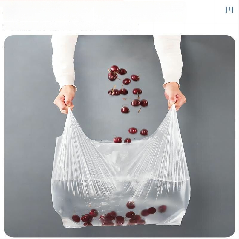 Saci de plastic albi, transparenți, de unică folosință pentru livrarea mâncării