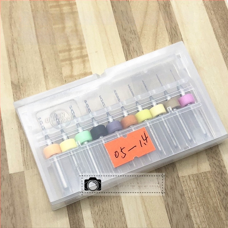 Burghiu micro pentru curele de ceas, cu mâner rotund, vârf din carbid de wolfram, rotire manuală