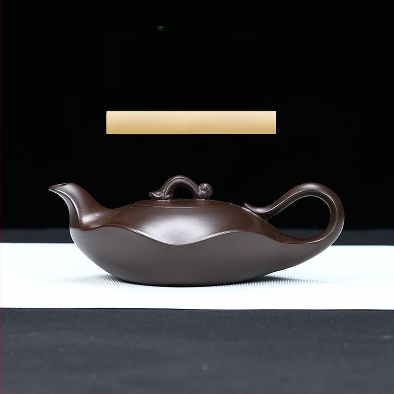 Ceainic Yixing Zisha din lut purpuriu, cu frunză de lotus
