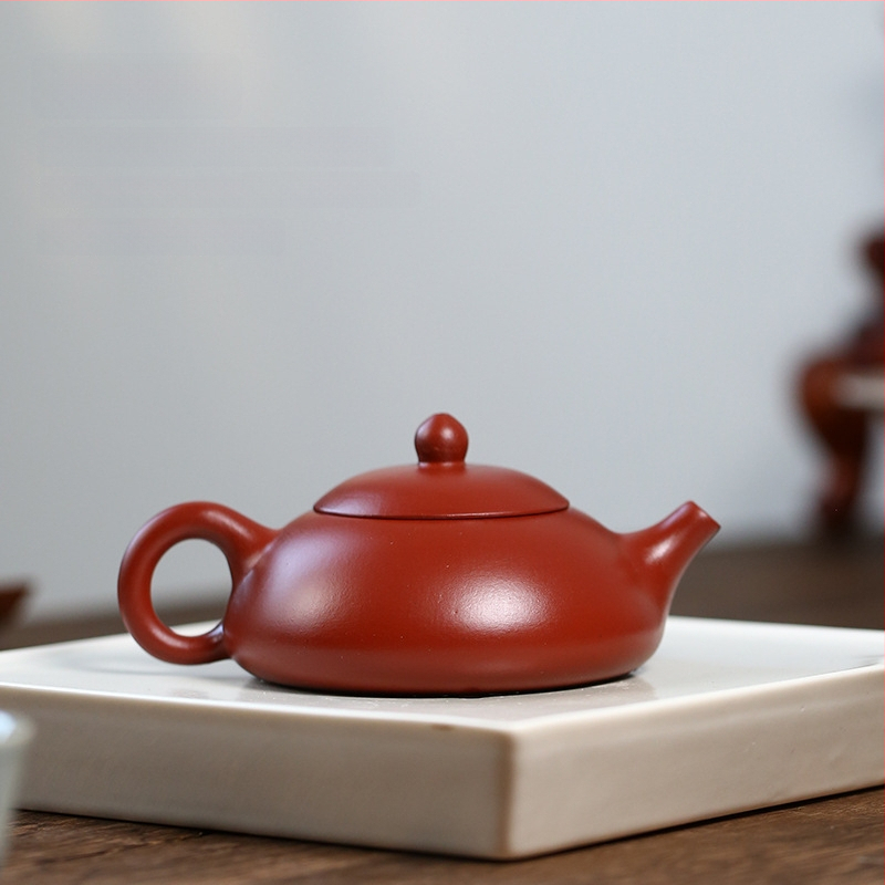 Ceainic din lut mov, lucrat manual, stil Dahongpao Dongpiao, 12669
