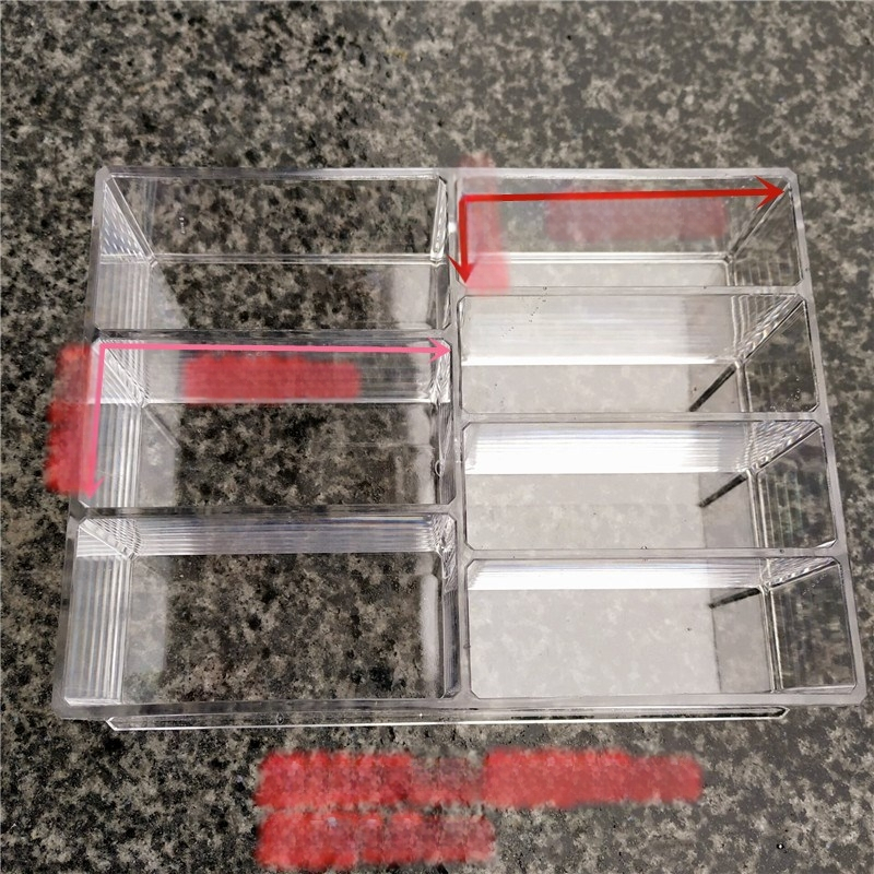 Prozirni akrilni organizator za kozmetiku s 7 pretinaca, minimalistički dizajn, stolni organizator