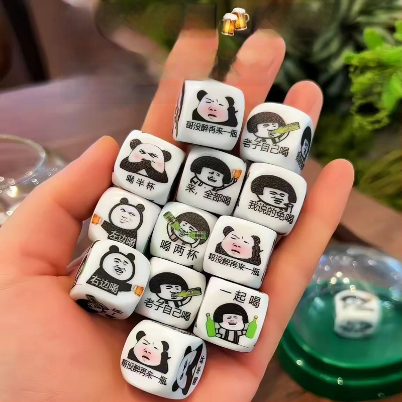 Emoji kocke za igre s pićem – zabavne lica na kockama za vino