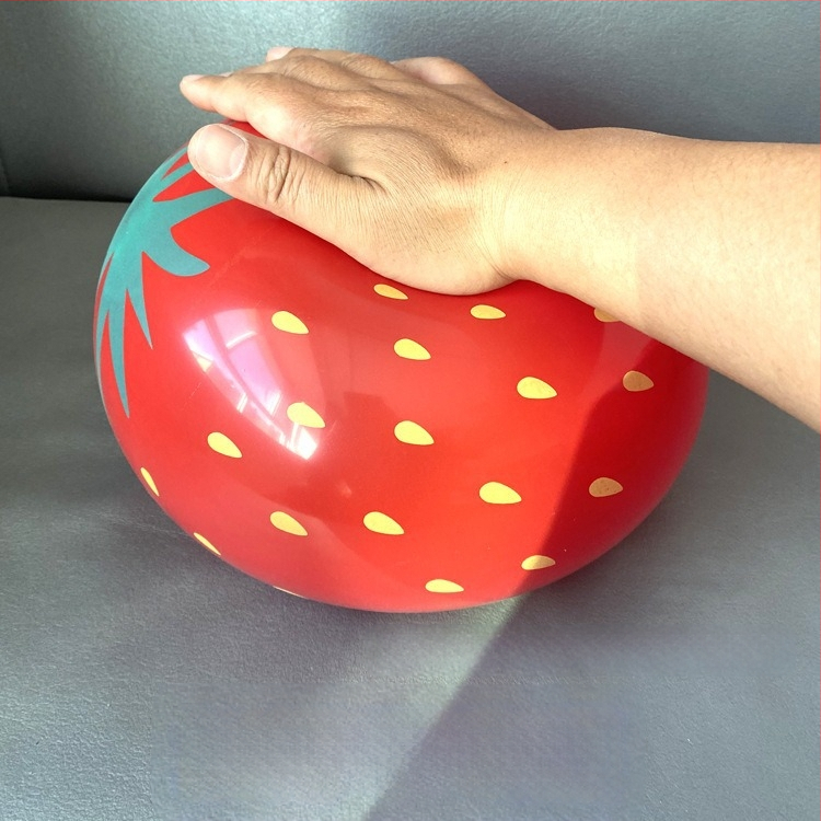 Balon din latex de 12 inch cu model de căpșună pentru copii - temă fructe, jucărie