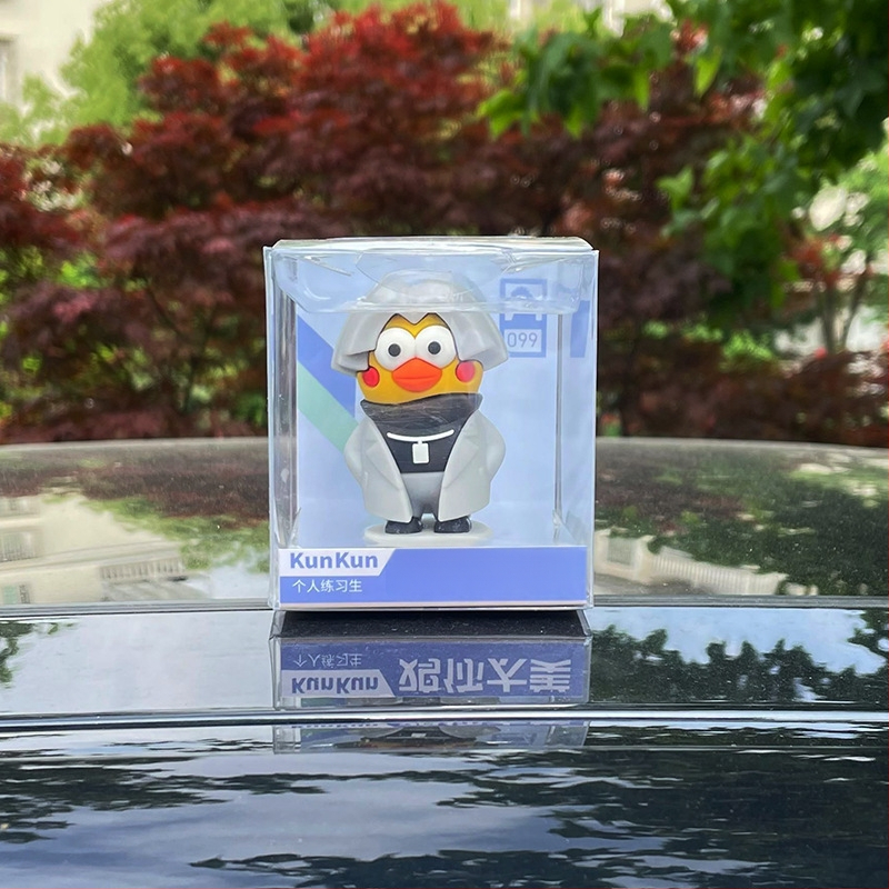 IKUN Chicken General φιγούρα ρητίνης για διακόσμηση αυτοκινήτου