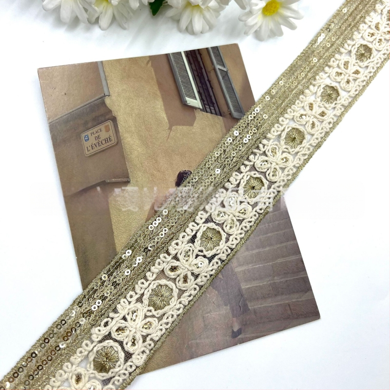Round Dream dantelă cusută în stil etnic, lățime 4,5 cm, bază de plasă vintage, broderie cu fir de bumbac și paiete aurii