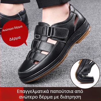 Μια γενιά από νέα καλοκαιρινά ανδρικά σανδάλια από μαλακό δέρμα με τρύπες και κοφτερά οπές, επαγγελματικά, casual σανδάλια με μοσχάρι και δάχτυλα