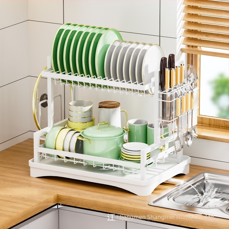 Διασυνοριακός νεροχύτης κουζίνας, πάγκος κουζίνας, ράφι πιάτων για στέγνωμα, ράφι καλαθιού στεγνώματος, ντουλάπι, μαχαίρι και πιρούνι, επιτραπέζια σκεύη, ράφι αποθήκευσης πιάτων