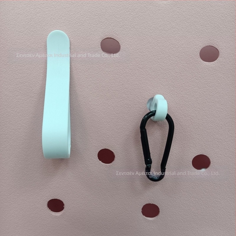 Δημοφιλή αξεσουάρ Bog της Amazon Τριών τεμαχίων σετ γάντζων Carabiner Mushroom Buckle Hole Bag Αξεσουάρ κρεμαστό κόσμημα