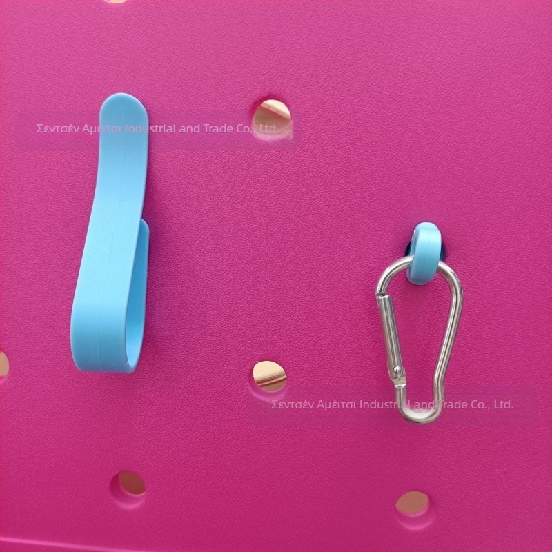 Δημοφιλή αξεσουάρ Bog της Amazon Τριών τεμαχίων σετ γάντζων Carabiner Mushroom Buckle Hole Bag Αξεσουάρ κρεμαστό κόσμημα