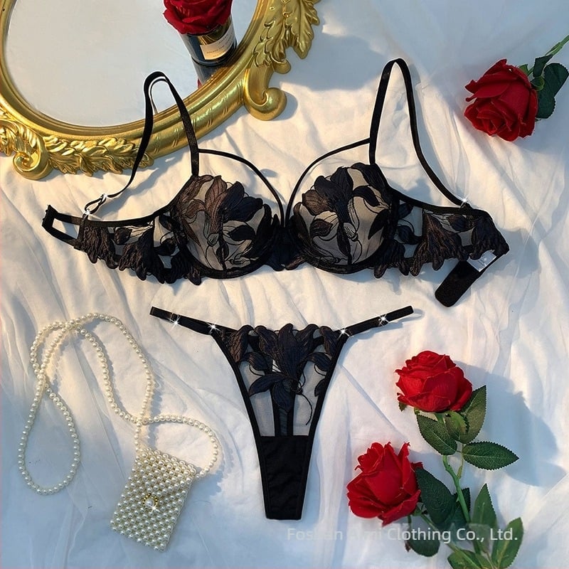 Σετ σουτιέν με δαντέλα και σέξι γαλλικά εσώρουχα, εξαιρετικά λεπτό, με στρινγκ και ερωτικό σουτιέν push-up με μπανέλα 25002