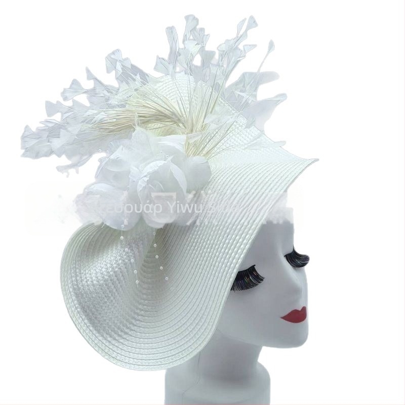 Amazon Hot Selling Ευρωπαϊκό και Αμερικανικό Καπέλο με Υπερβολικό Λουλούδι Φτερό Ψάθινο Καπέλο Ιδιοσυγκρασία Διασημοτήτων Φεστιβάλ Ιπποδρομιών Νυφική στέκα