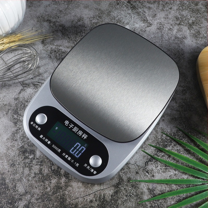 Κουζινική ηλεκτρονική ζυγαριά K305, χωρητικότητα 10 kg, σώμα από ανοξείδωτο ατσάλι/ABS πλαστικό/αλουμίνιο, ηλεκτρονική μέτρηση, τροφοδοσία με μπαταρία (ξηρή ή επαναφορτιζόμενη λιθίου).