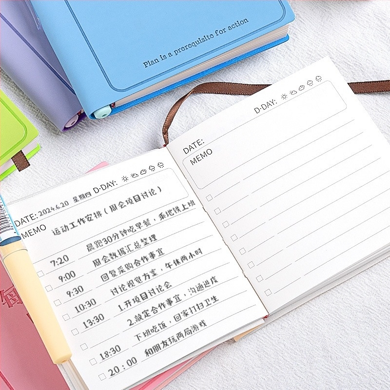 Mesibo Σημειωματάριο, τετράγωνης μορφής, δεμένο με κλωστή, χαρτί από πολτό ξύλου 40 g/m², 50–100 σελίδες, στυλ γραφείου