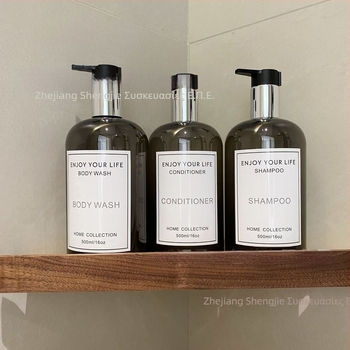 Δοχείο πλαστικό με αντλία σε στυλ Ins για καλλυντικά υγρά (σαμπουάν, αφρόλουτρο, μαλακτικό, υγρό χεριών, απορρυπαντικό) — PET, κατασκευή PET blow molding, κάλυμμα με αντλία, πάχος τοιχώματος 0.2–1 mm, 250–500 ml, εκτύπωση λογότυπου