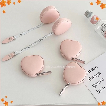 SYW Μετροταινία για ρούχα, μίνι φορητή, με εκτυπωμένο λογότυπο, μη εισαγόμενη, ανάγλυφο, θερμικό σφράγισμα, ασημί θερμικό σφράγισμα, μεταξοτυπία, έγχρωμη εκτύπωση, μινιμαλιστικό στυλ