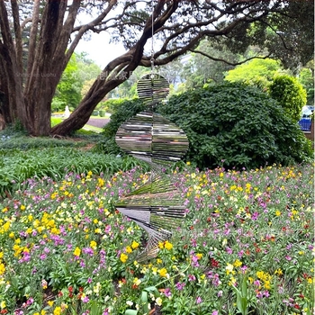 Ανοξείδωτο ατσάλι σπειροειδές κουδουνάκι κήπου για εξωτερικό χώρο, κρεμαστό διακοσμητικό, χαραγμένο με ακτινοβολία, μοντέρνος μινιμαλισμός