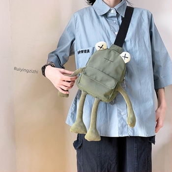 Rui Ying νάιλον τσάντα crossbody με χαρακτήρα βάτραχος σε καρτούν – street trend, μικρή καθημερινή τσάντα, κλείσιμο με φερμουάρ, επένδυση πολυεστέρα, εσωτερικό τσεπάκι με φερμουάρ και θήκη για ID