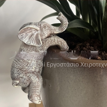 Ελέφαντας από ρητίνη, κρεμαστό γλαστάκι - μοντέρνο μινιμαλιστικό γλυπτό ζώου (Υλικό: Συνθετική ρητίνη; Κατηγορία: Ζώα; Στυλ: Μοντέρνο και μινιμαλιστικό; Τύπος υλικού: Πλαστικό, ρητίνη)