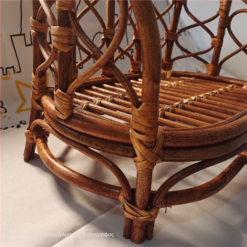 Καρέκλα ρατάν για φωτογράφηση μωρού — Kitten; Υλικό: ρατάν; Κατάλληλο για φωτογράφηση ρούχων; Βάρος: 1,3 kg; Αξεσουάρ φωτογραφικού στούντιο