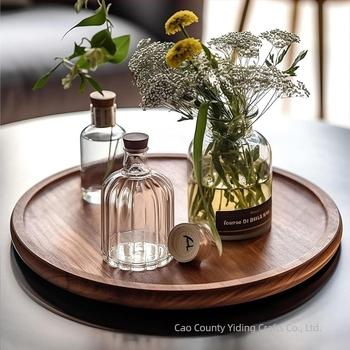 Πιάτο φαγητού σε ιαπωνικό στυλ από ξύλο μαύρης καρυδιάς, μινιμαλιστικό, προσαρμογή με εκτύπωση λογότυπου, κυκλοφόρησε το 2023.