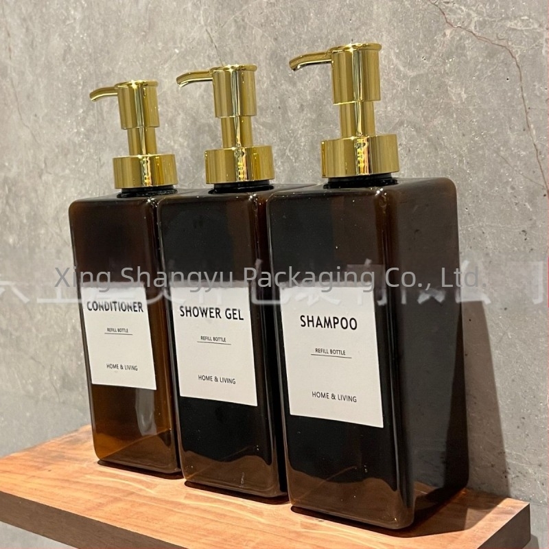 Τετράγωνο πλαστικό μπουκάλι με αντλία για ξενοδοχειακή χρήση – κοντίσιονερ, λοσιόν, μασάζ λάδι (Προέλευση: Shaoxing, Zhejiang; Υλικό: PET; Τεχνική παραγωγής: Blow molding; Τύπος συσκευασίας: Κοσμητική συσκευασία)