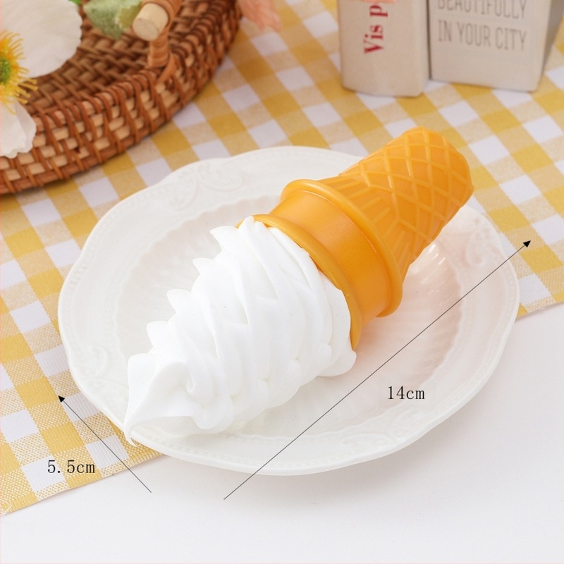 Μοντέλο παγωτού από PVC, προσομοίωση τροφίμων, κατασκευάσιμο και στατική έκθεση, για ηλικίες 7–14