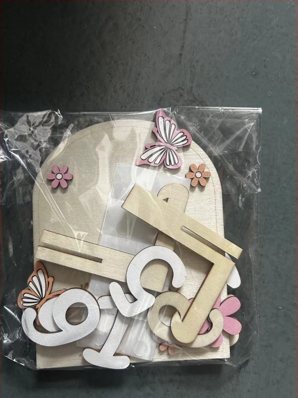 Ξύλινο διακοσμητικό αντικείμενο φωτογράφισης νεογέννητου: πλάκα μήνα γέννησης με μικρή μαργαρίτα, αναμνηστική πλάκα και κάρτα ορόσημων μωρού (Υλικό: ξύλο; Κατηγορία: διακοσμητικά; Χρήση: οικιακή χρήση; Ευκαιρίες δώρων: γενέθλια, αποφοίτηση, εγκαινιασμός σπ