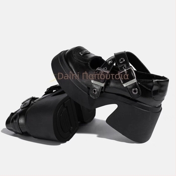 Παπούτσια Mary Jane με επάνω μέρος από Ultrafiber Leather, διαπνέοντα, λουρί T-Bar, σόλα Foam Rubber